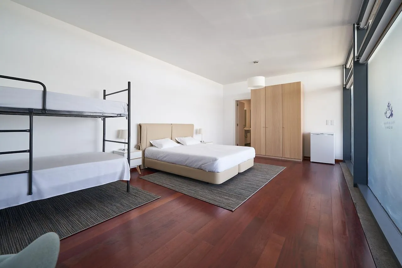 Marina Rooms Calheta  Guest house Calheta (Madeira)