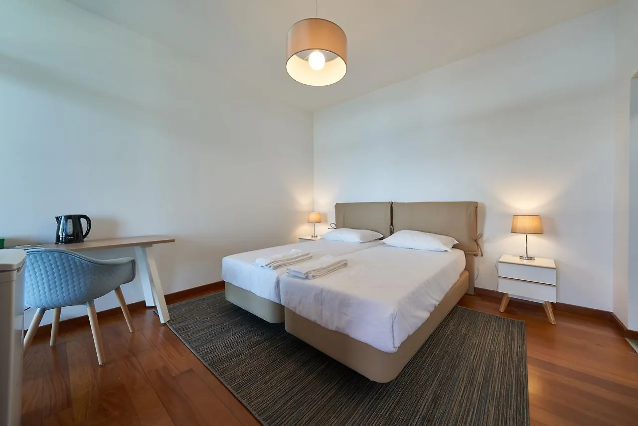 Marina Rooms Calheta  Calheta (Madeira)